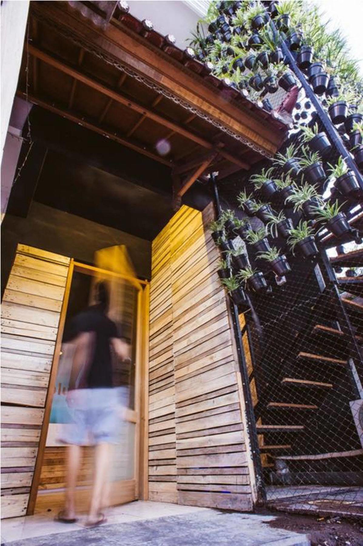 Bedplus Backpacker Kuta Hostel Legian  Exterior photo